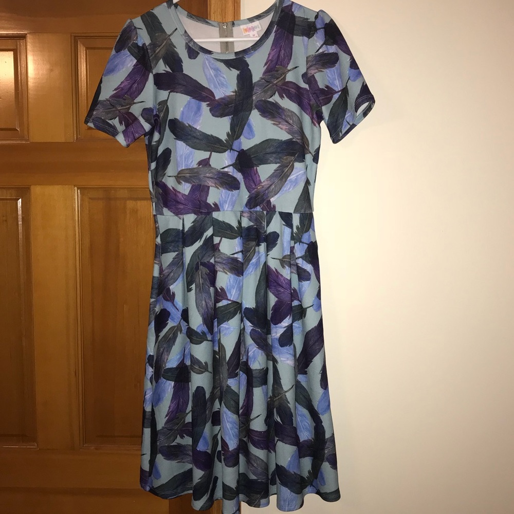 Gorge feather *rare* Amelia size M